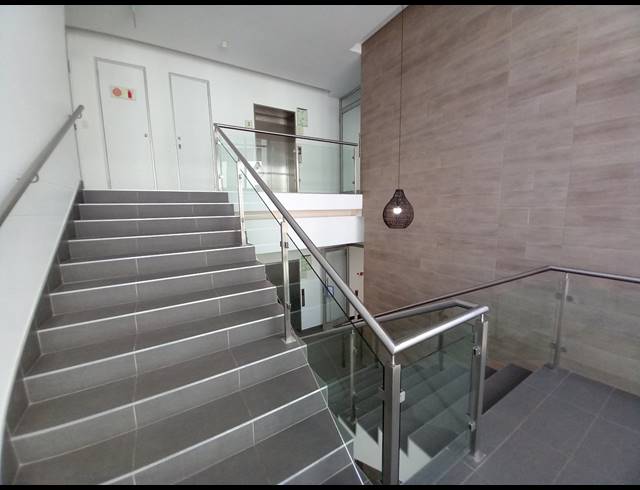 2,501M² OFFICE TO LET IN BRYANSTON